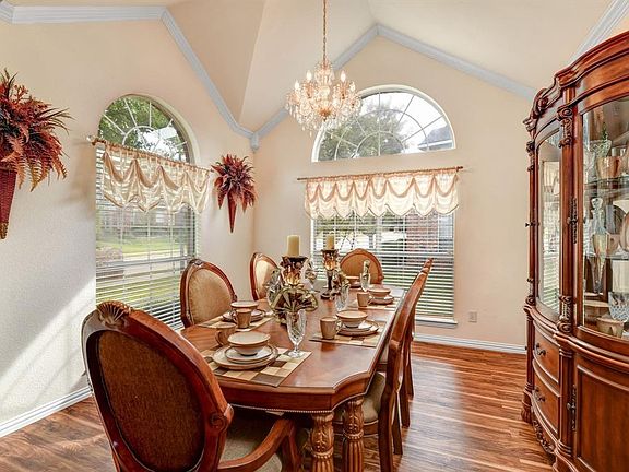 4th image of 2310 Balleybrooke Dr