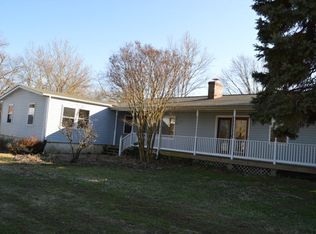 106 Breezewood Dr, Colonial Beach, VA 22443