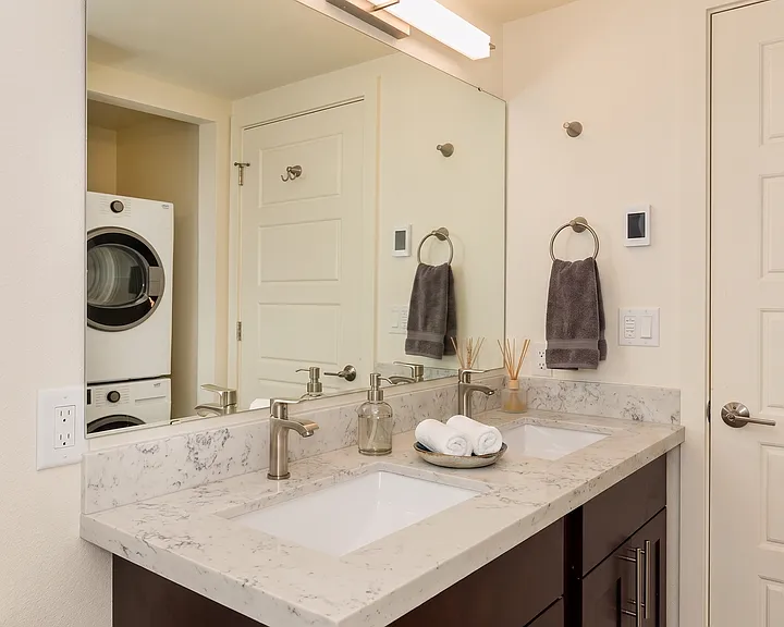Seattle 3 Bedroom Apartment for Rent | Newly Remodeled Home with In-Unit Washer/Dryer, Private En... — Photo 42