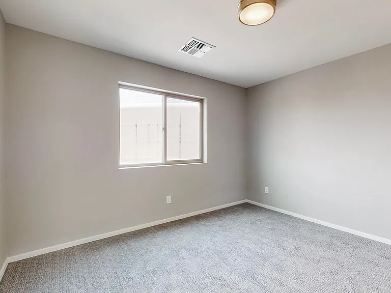 4547 Villa Loma Ln NE — Photo 27