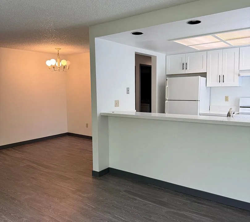 3019 3rd Ave W