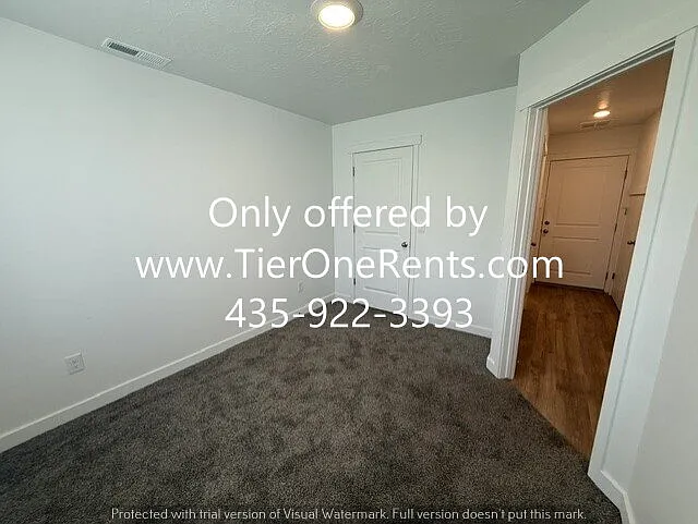 958 E Drifter Ln — Photo 9