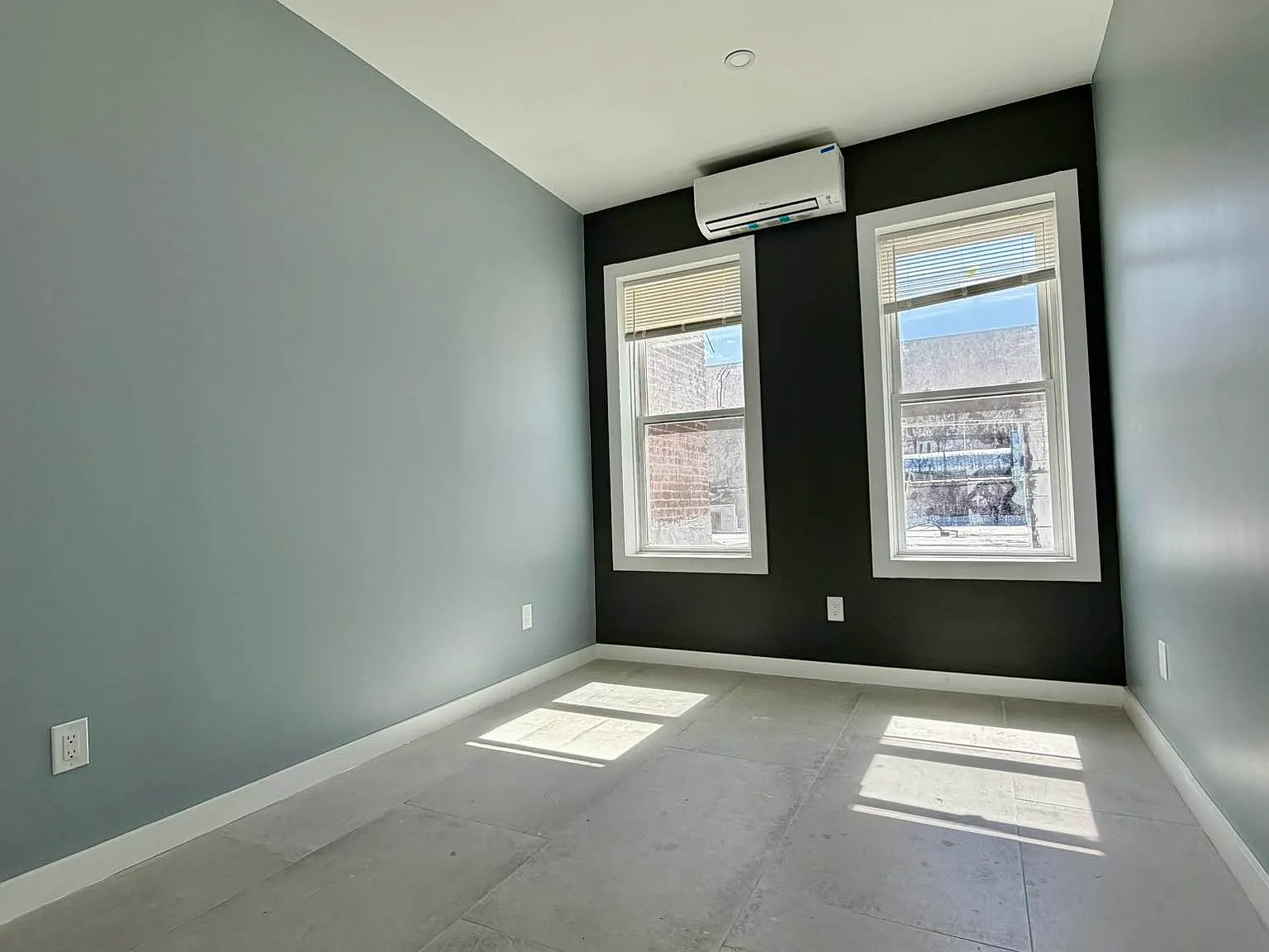 145-10 Jamaica Avenue — Photo 3