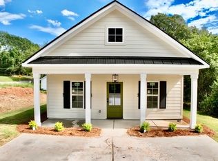 106 Adamson Dr, Carrollton, GA 30117