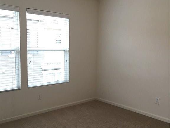 5th image of 1800 Oak St Unit 110