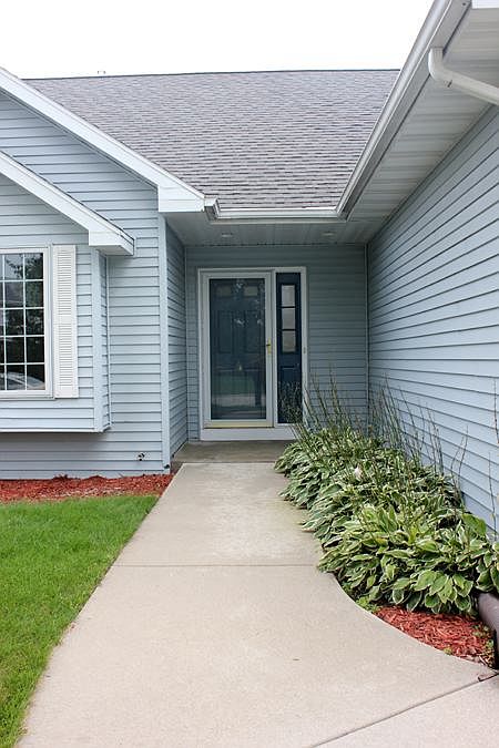 1st image of 931 Beech Dr