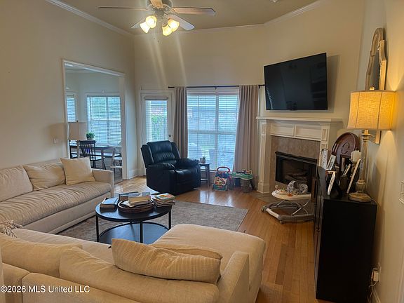 3rd image of 128 Seville Way