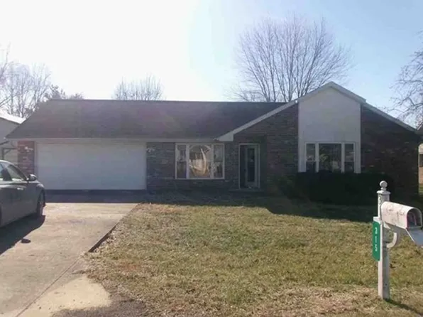 315 E Paul St, Westport, IN 47283