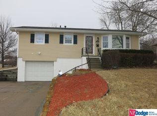 9305 Mockingbird Dr, Omaha, NE 68127