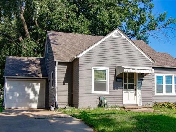 122 S Campbell St, Pleasant Hill, MO 64080