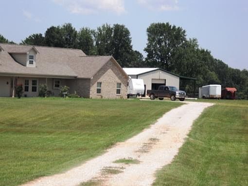 3rd image of 219 County Road 4241
