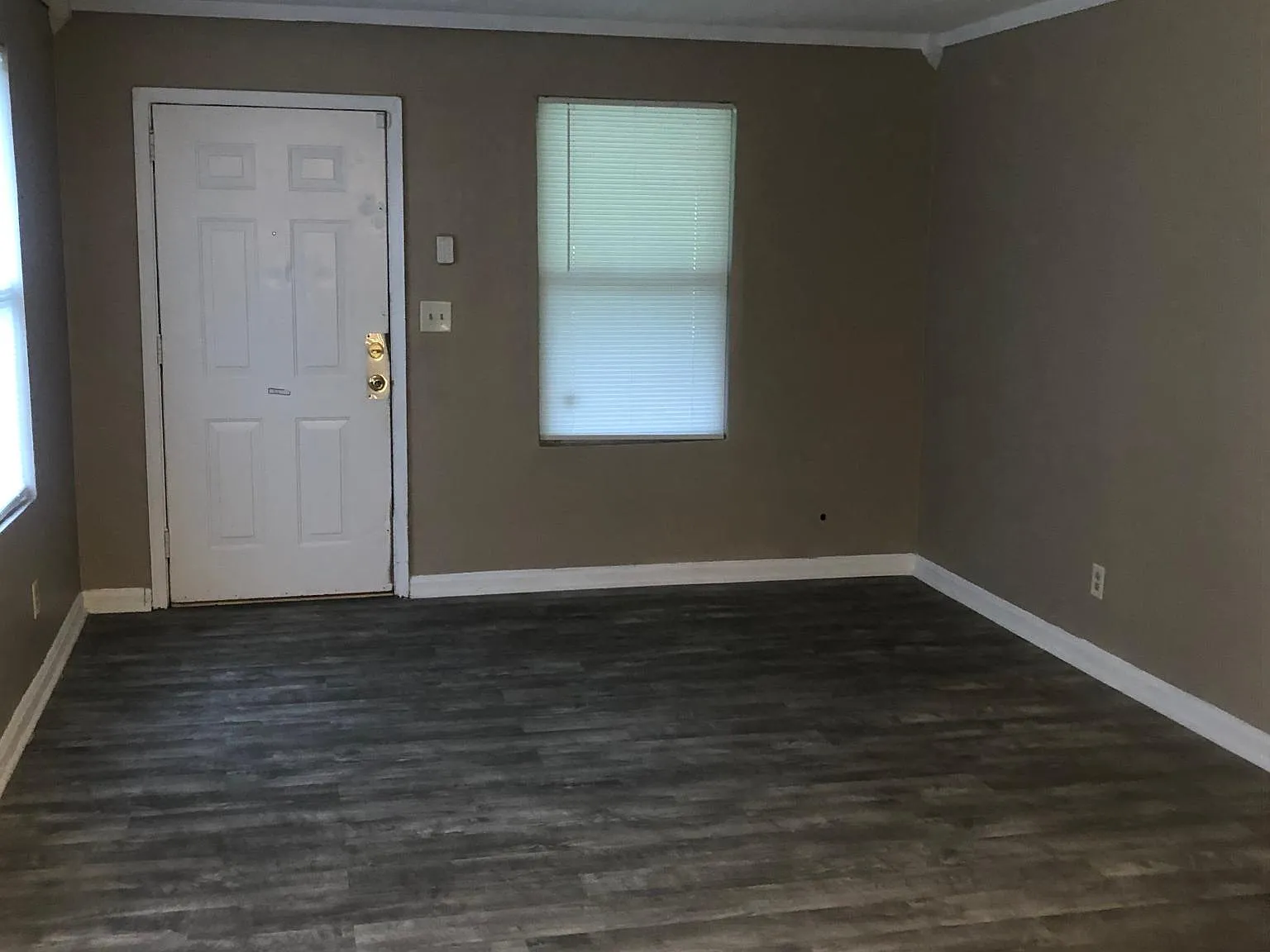 2159 Allandale Cir N — Photo 2