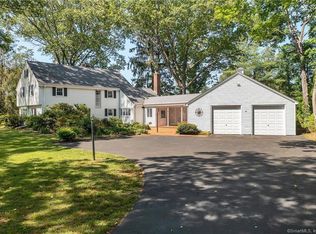 12 Shawandassee Rd, Waterford, CT 06385