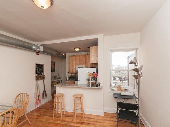 5th image of 637 N 32nd St #3