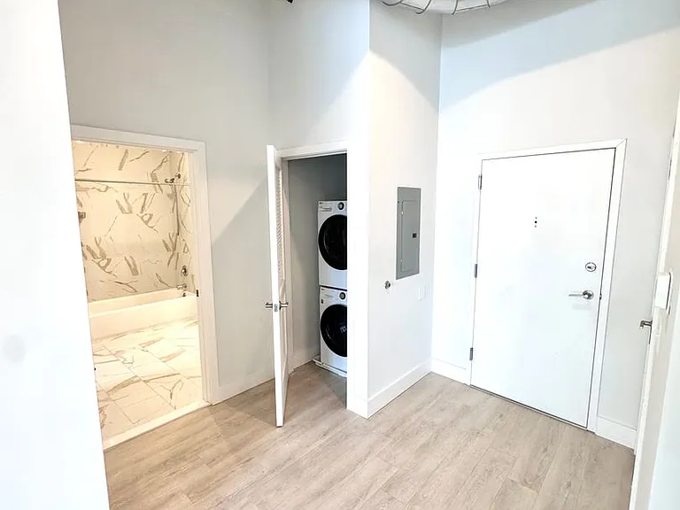 Riverfront Lofts — Photo 14
