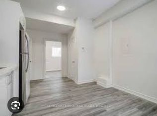 63 Scarlett Rd #22, Toronto, ON M6N 4K3