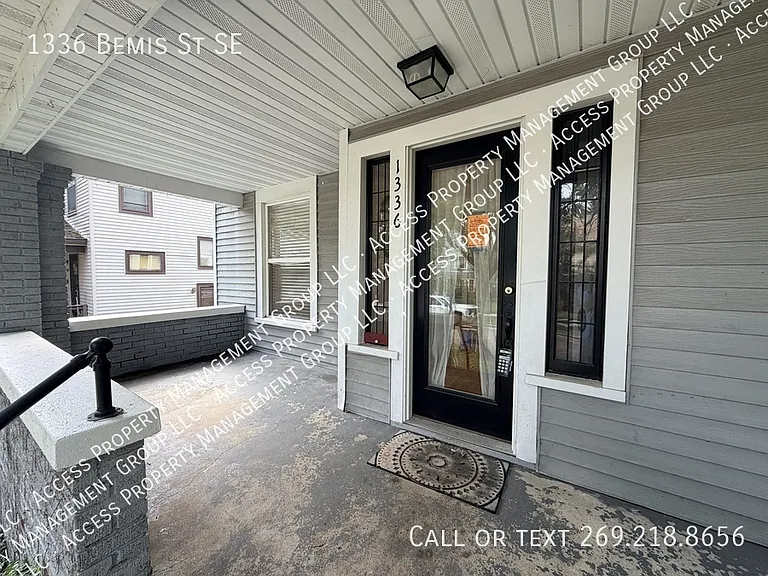 1336 Bemis St SE — Photo 2