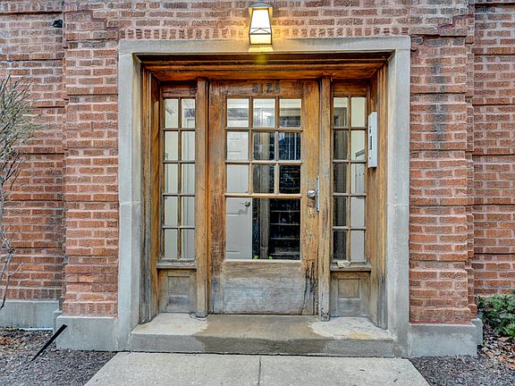 2nd image of 5126 S Dorchester Ave #2W