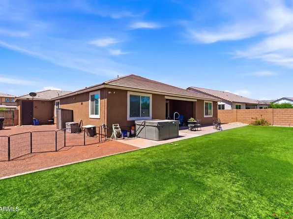 18904 W MERCER Lane, Surprise, AZ 85388