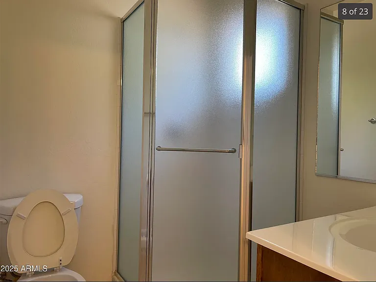 512 W Brown St — Photo 11