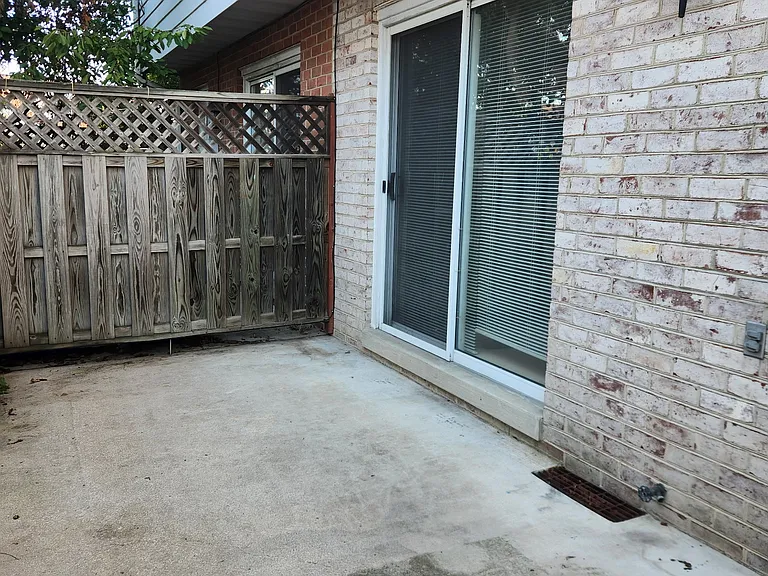 105 Ridge Ave — Photo 16