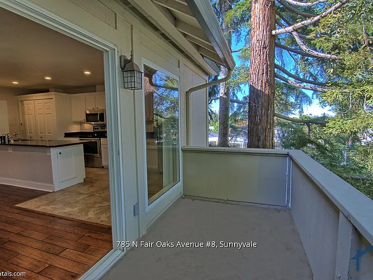 785 N Fair Oaks Ave #8 — Photo 4