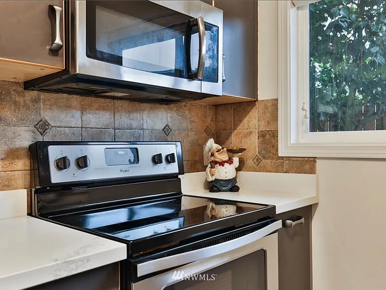 12255 SE 56th St #316 — Photo 9