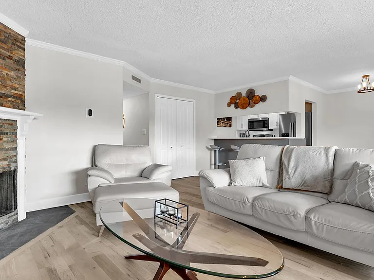 10192 Seminole Island Dr — Photo 13