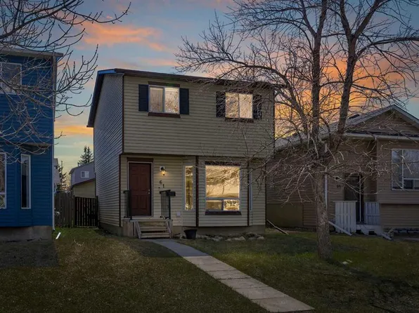 61 N Martindale Blvd NE, Calgary, AB T3J 2W5