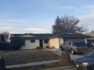 1398 E Cerritos Ave, Tulare, CA 93274