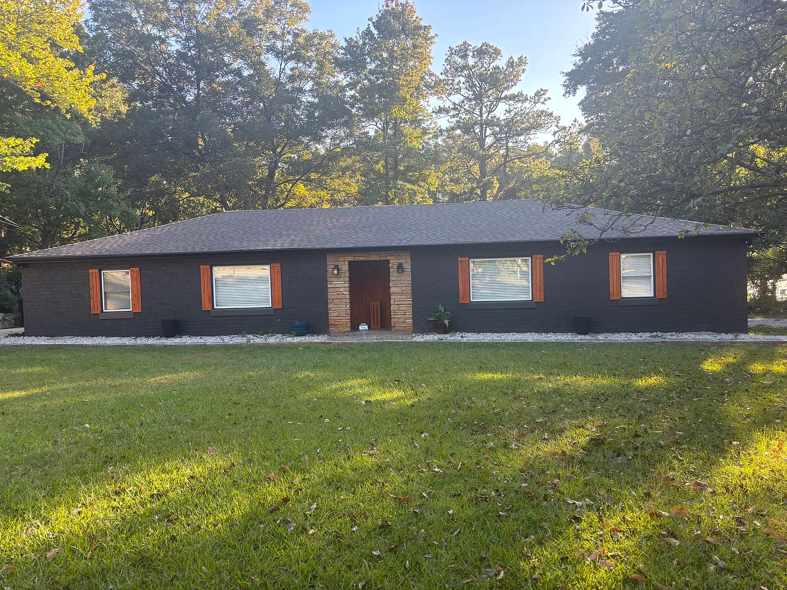 2 bed, 1000 sqft, $2,200 — Photo 1