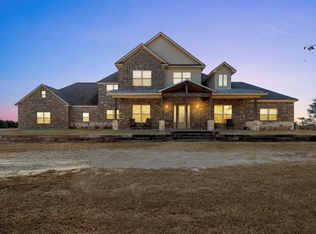 2370 Garrett Ln, China Spring, TX 76633