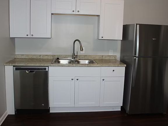 3rd image of 1036 Saint Paul St #1036