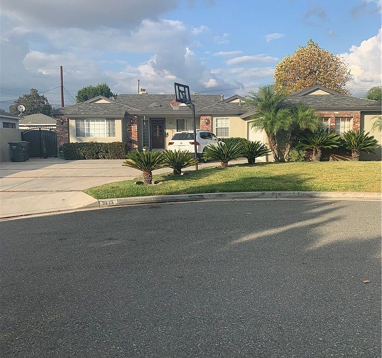 1st image of 1815 E Danes Dr