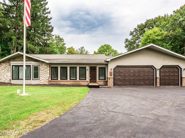 100 Broadway Rd, Davisburg, MI 48350