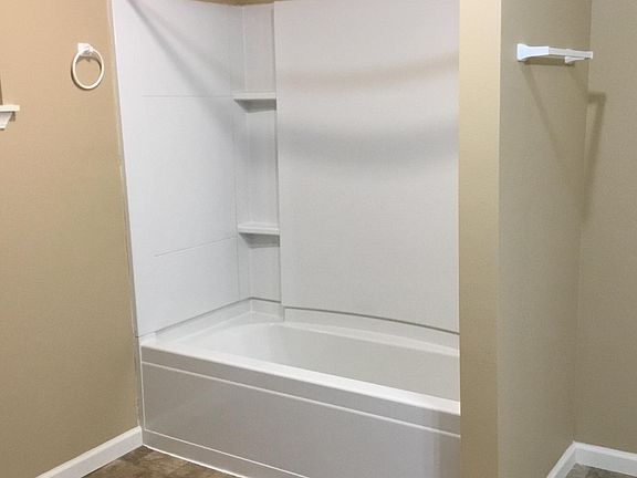 2nd bath tub/shower.