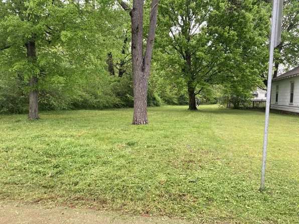 1531 E Chester St, Jackson, TN 38301