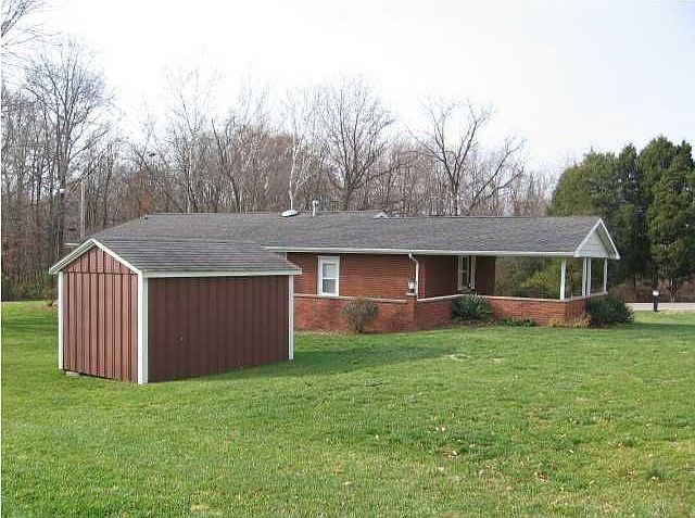 2nd image of 820 Rumbach Ave