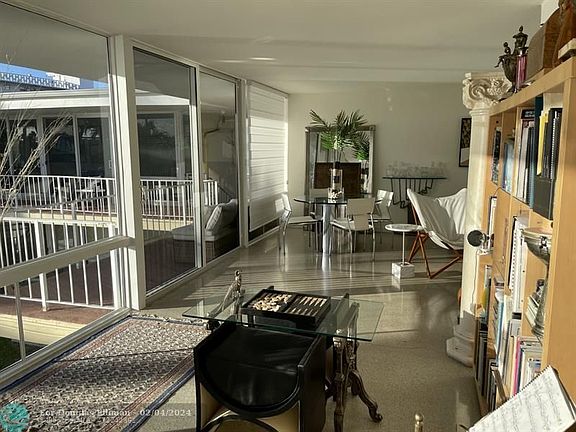 5th image of 2725 NE 32nd Ave APT 6
