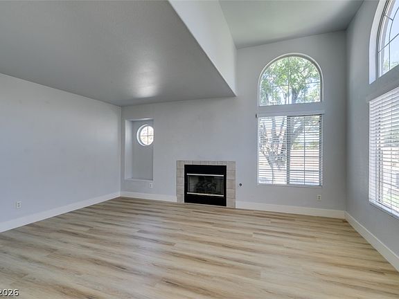 3rd image of 199 Oro Canyon St