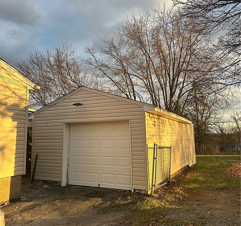 657 6th Ave, East Liverpool, OH 43920 | Zillow