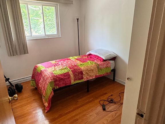 5th image of 7501 N Rockwell St