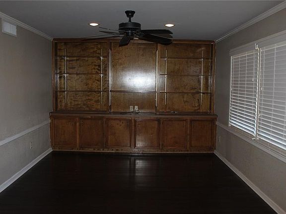 2nd image of 2905 Overlook Cir