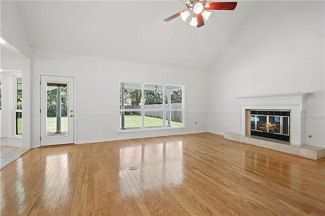 133 Louise Dr — Photo 6