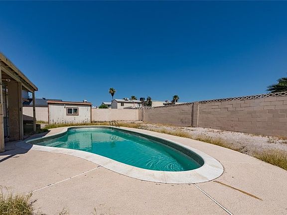 4th image of 4700 Terra Linda Ave #0