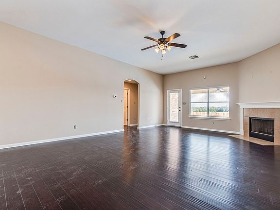 3rd image of 1618 Harvest Bend Ln