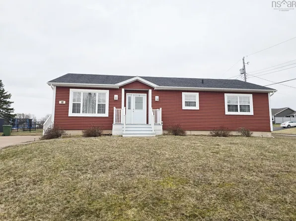 18 Parkview Dr, New Glasgow, NS B2H 0E7