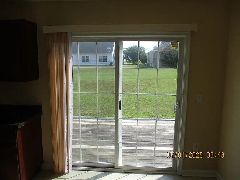 515 Leesburg Dr — Photo 8