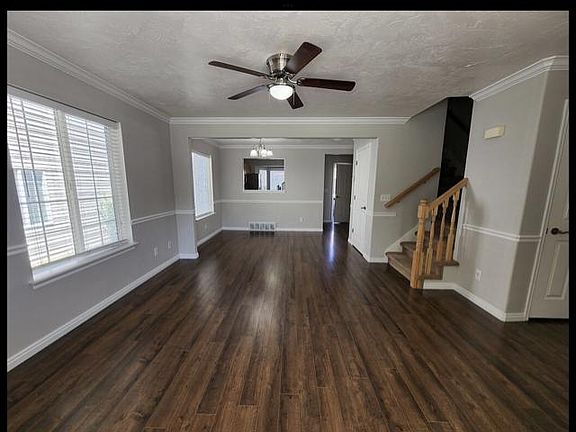 4th image of 869 Liberty Ln