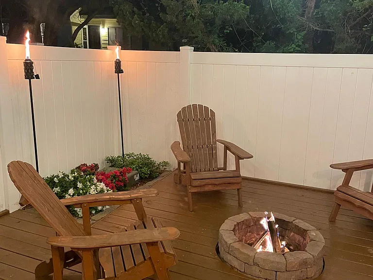 4725 Martinique Ct — Photo 38
